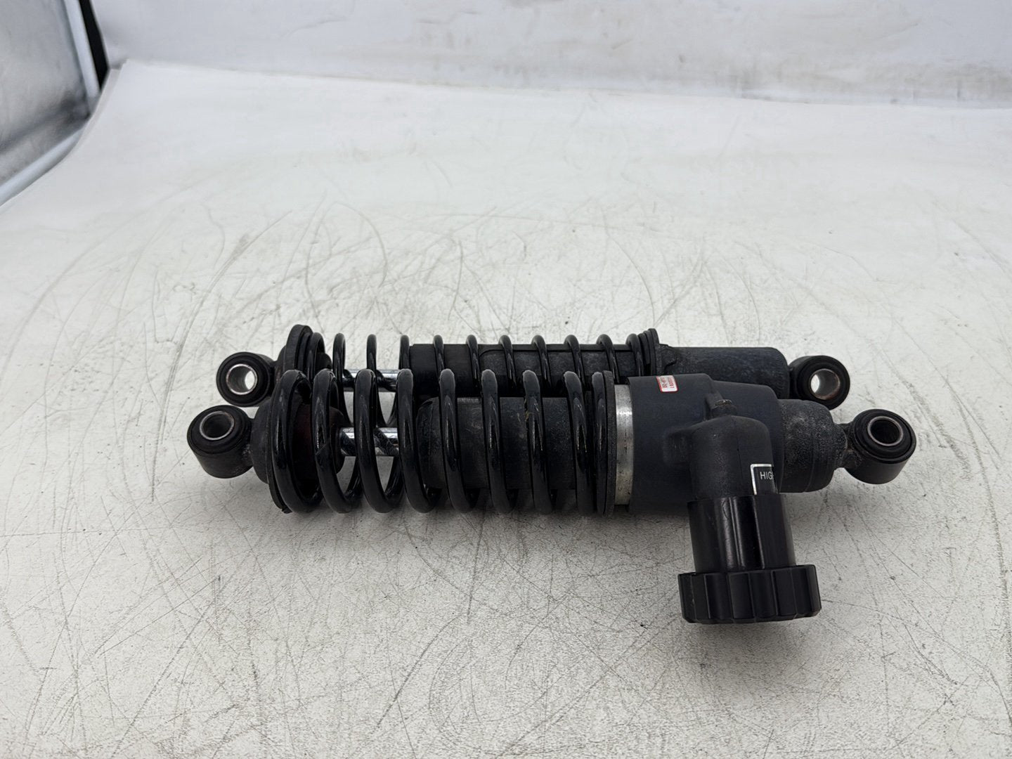 2015 Harley Road Glide Touring FLTRXS OEM Rear Left Right Shock Absorbers