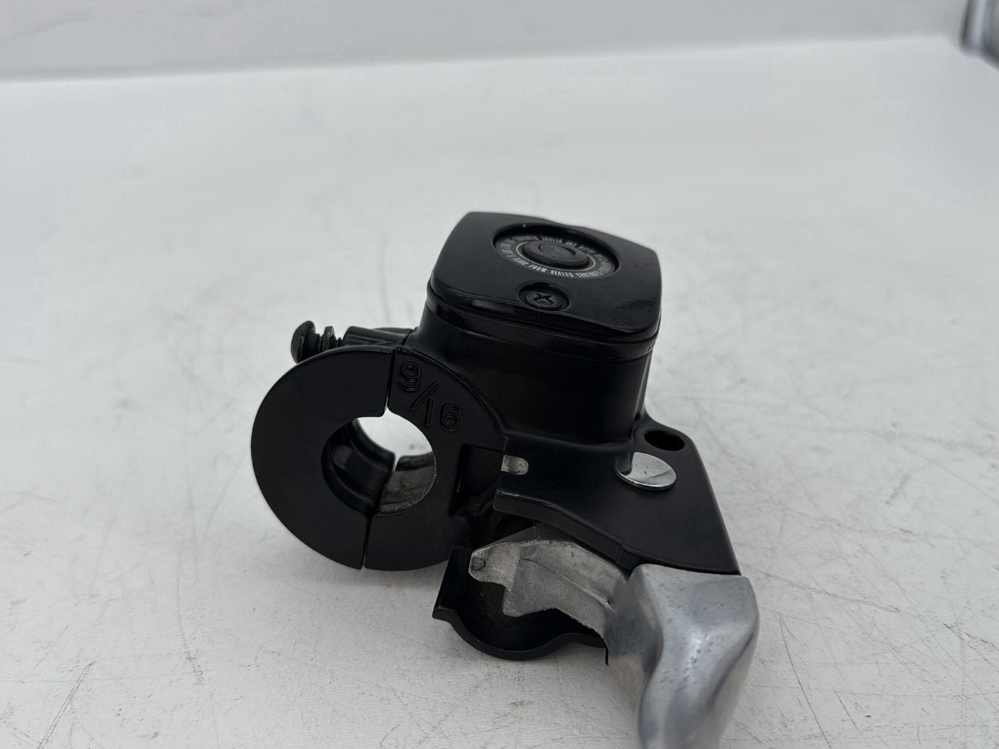 2002 Harley Dyna FXD Super Glide OEM Front Right Brake Lever Master Cylinder