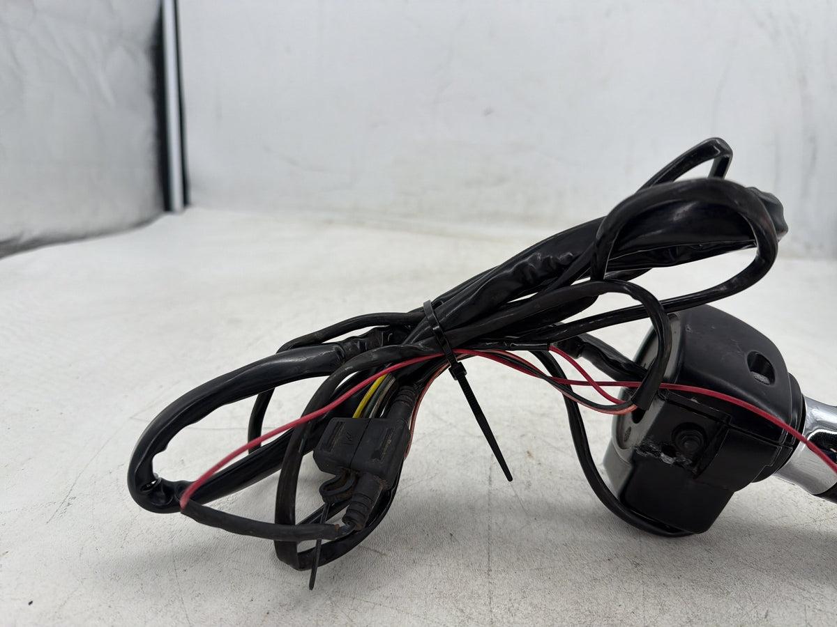 08 Harley Electra Glide Touring OEM Left Turn Signal Headlight Switches Controls