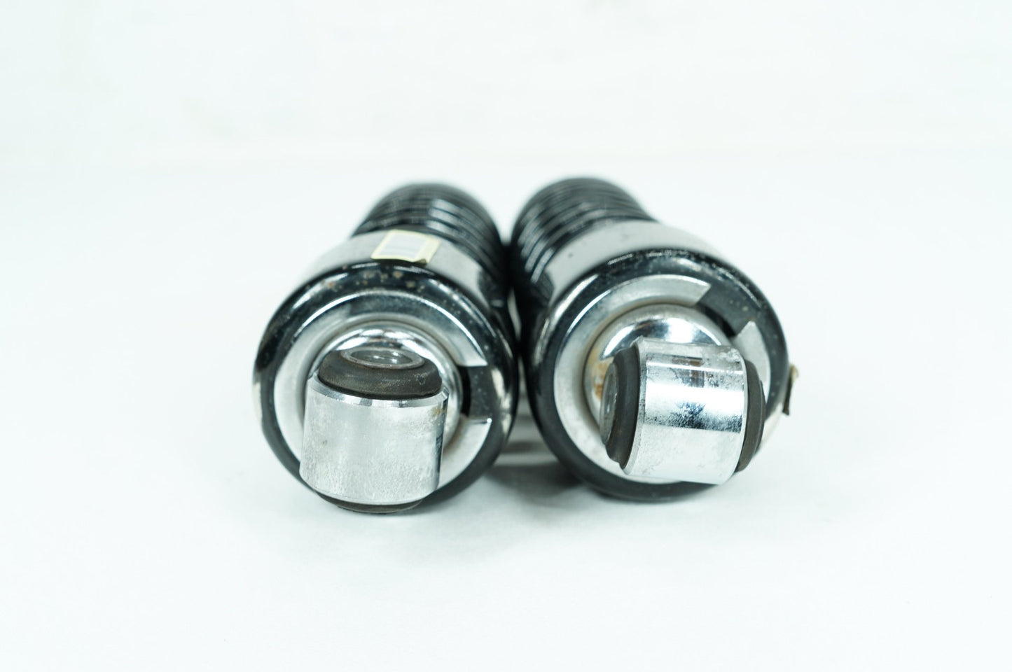 2004 - 2022 Harley-Davidson Sportster Iron 883 Rear Left Right Shock Absorbers 54550-10