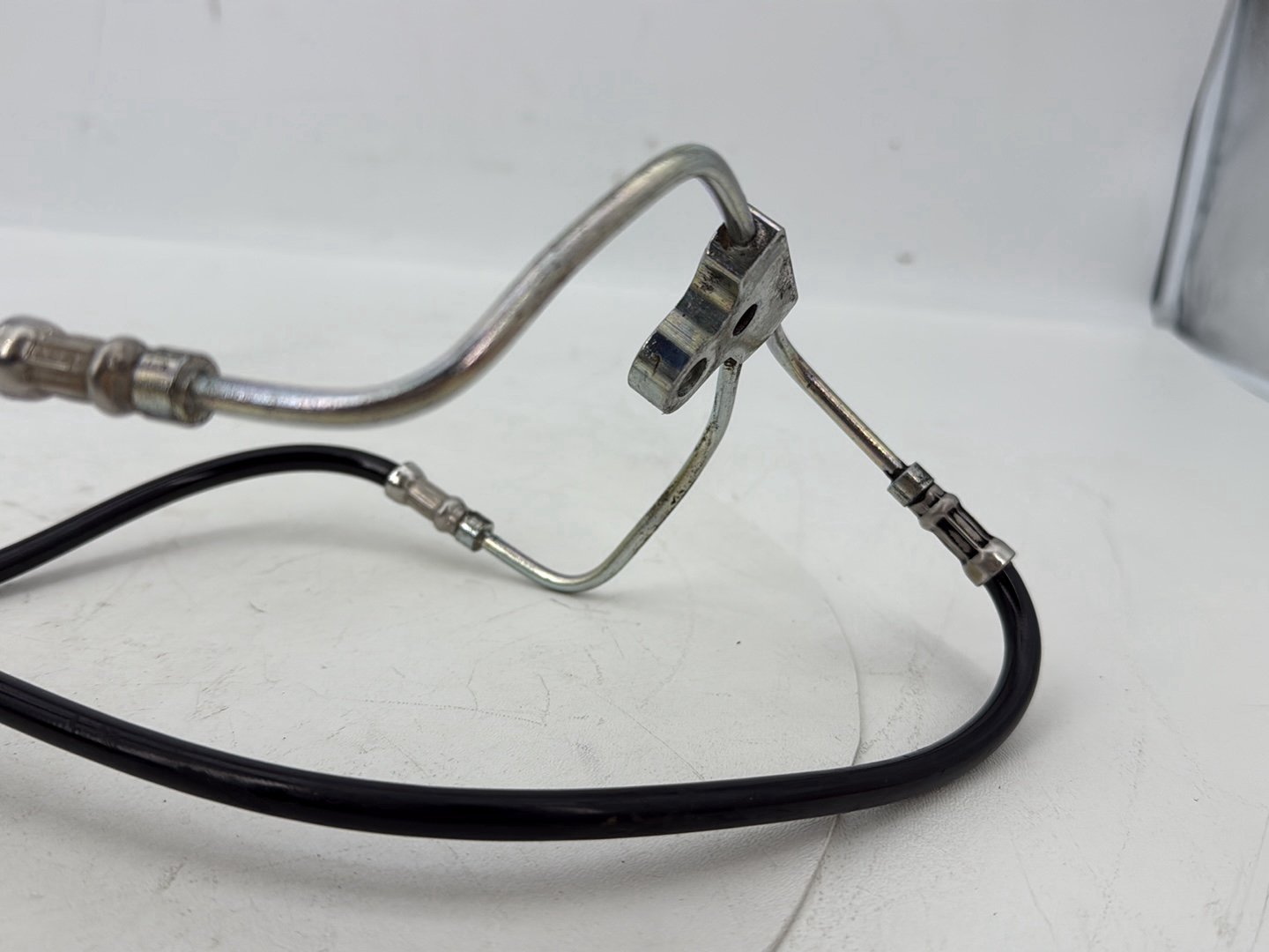 2007 - 2011 Harley-Davidson Touring Electra Glide Ultra Front Brake Hose Line Pipe NON-abs   43350-08