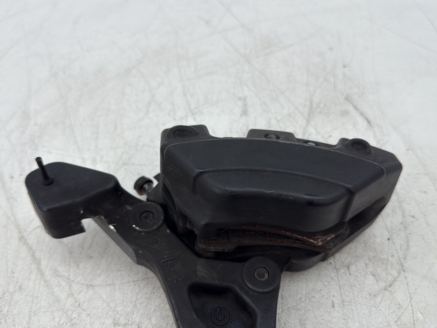 2013 Harley Electra Glide Touring Ultra FLHTCUI OEM Rear Back Brake Caliper w/ Bracket