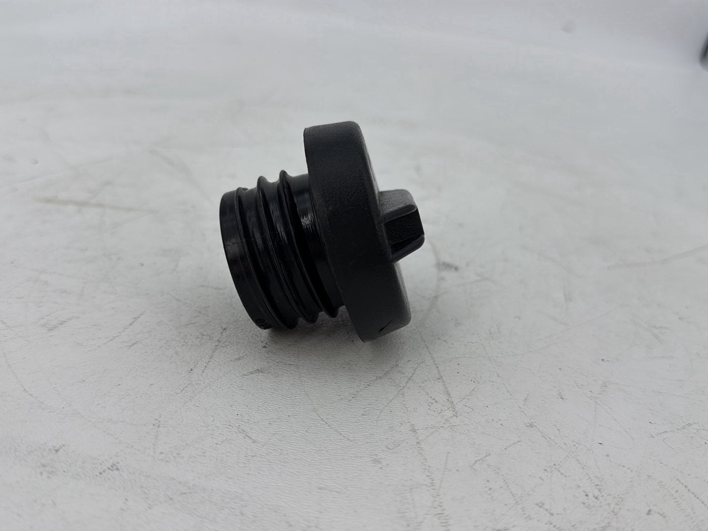 2007 - 2012 Harley-Davidson Touring Electra Glide Ultra Fuel Gas Tank Cap Bushing Hub 61274-92