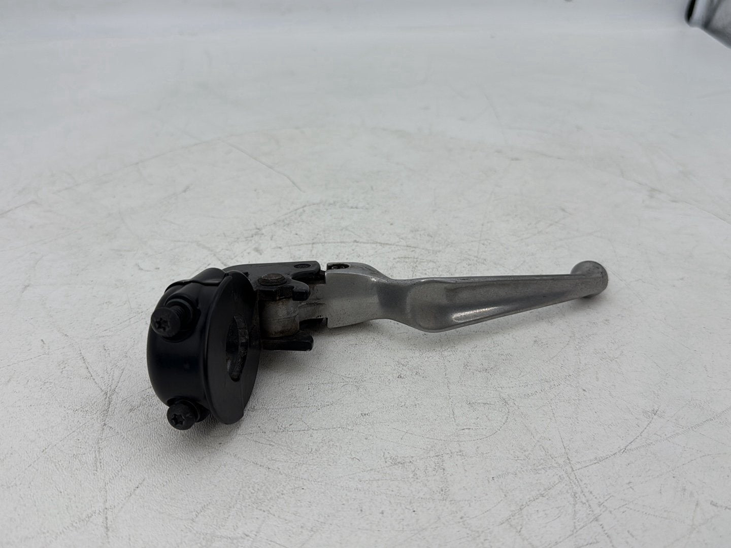 1999 - 2006 Harley-Davidson Touring Electra Glide Ultra Front Left Hand Clutch Control Lever 38608-96