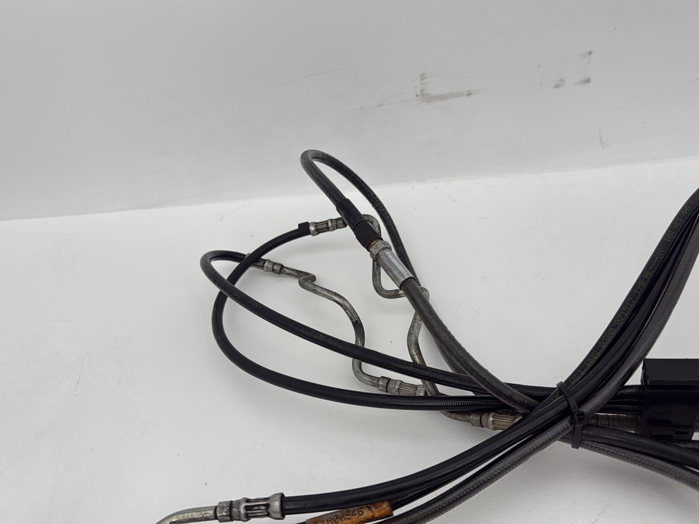 2019 - 2023 Harley-Davidson Touring Road King Special Front Brake Hose Line Pipe ABS 41800542