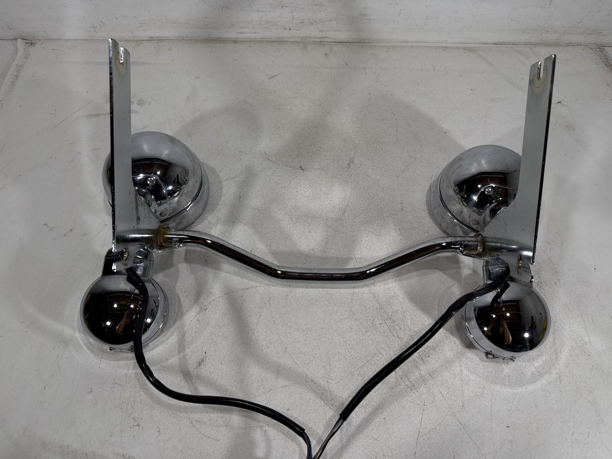 01 Harley Electra Touring Classic OEM Front Turn Signal Indicators Aux Light Bar