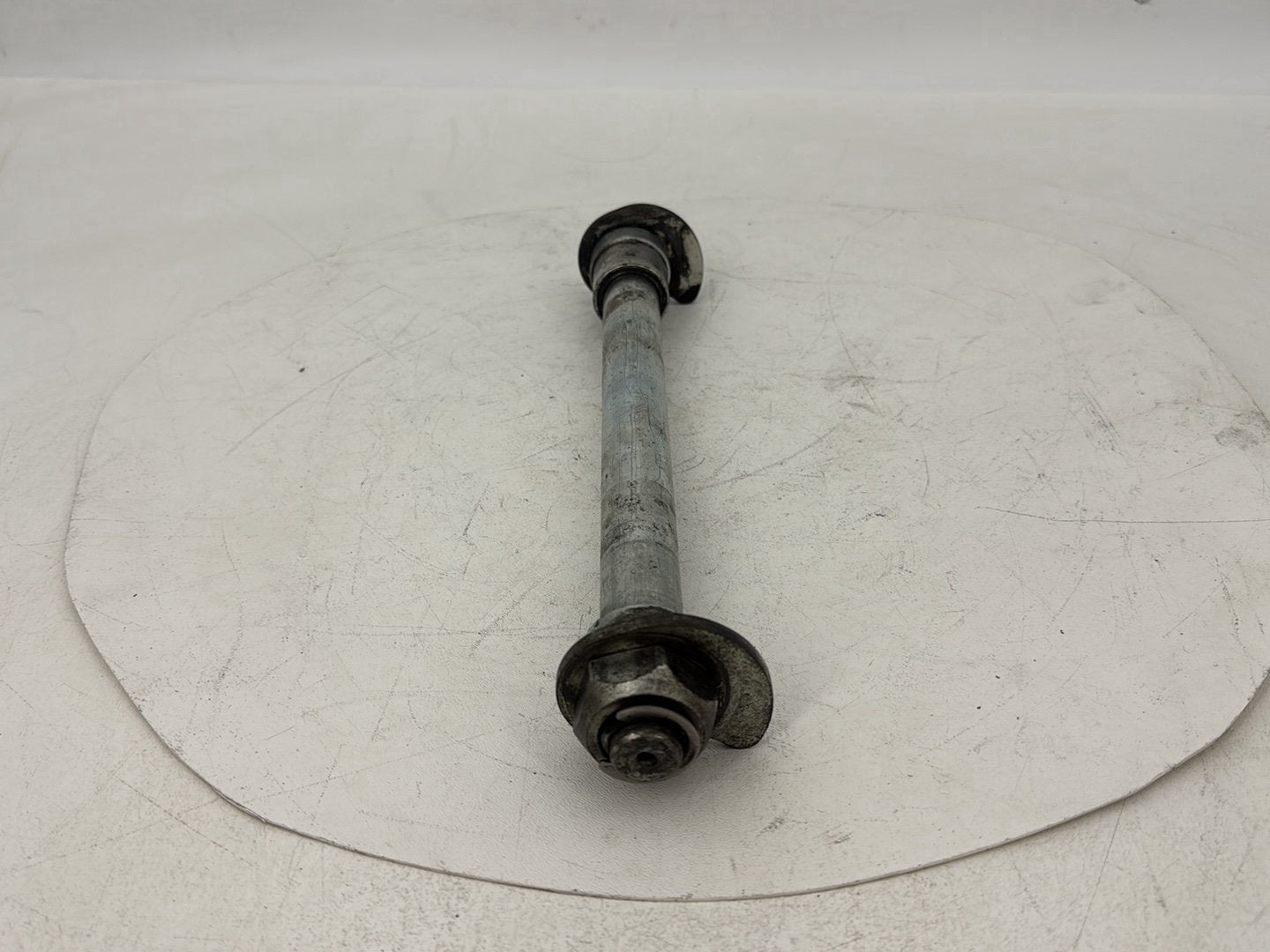1999 - 2006 Harley-Davidson Touring Electra Glide Rear Wheel Axle Bolt Shaft 41056-02