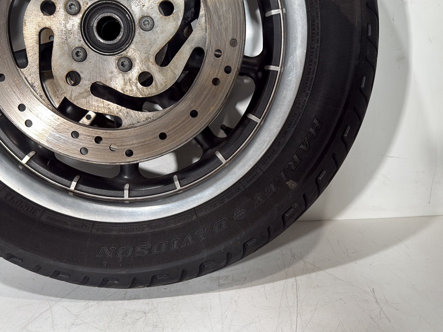 1999 - 2006 Harley-Davidson Touring Road King Police Front Wheel Rim Tire MT90B16 72H, Dunlop, 16"