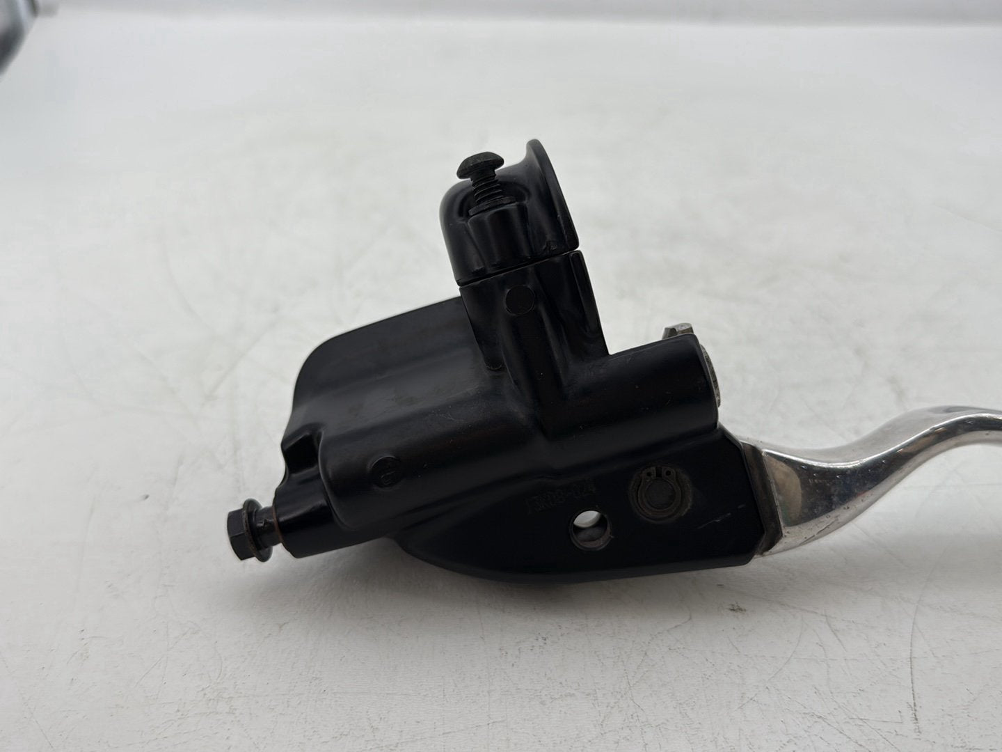 2014 Harley Street Glide Touring FLHXS OEM Front Right Brake Lever Master Cylinder
