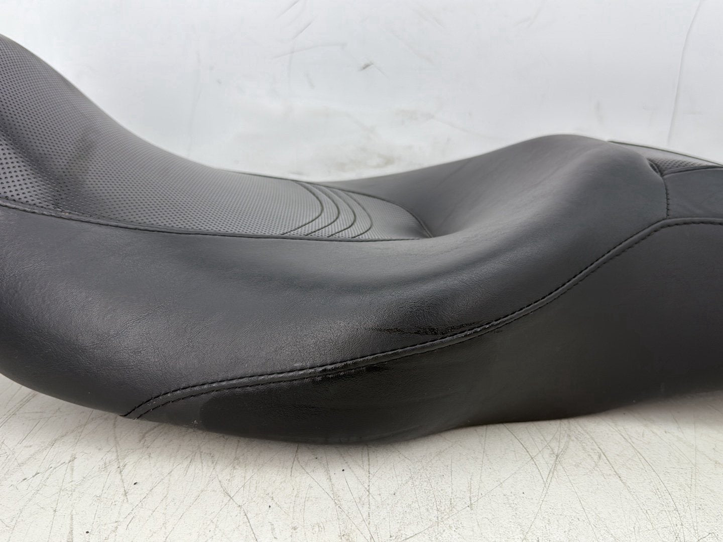2007 Harley Electra Glide Touring Ultra OEM Passenger Rider Driver Seat Saddle