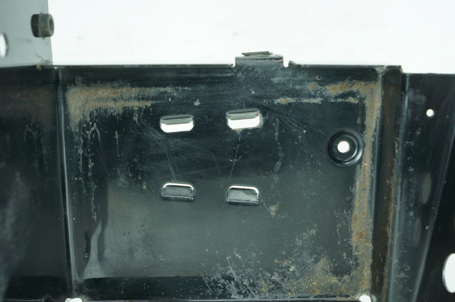 1999 - 2006 Harley-Davidson Touring Electra Glide Ultra Battery Tray Bracket Holder Carrier 66281-01