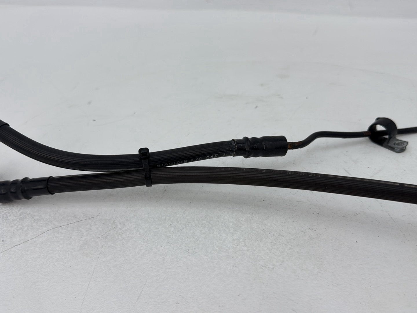 2004 - 2013 Harley-Davidson Sportster 883 Custom Front Brake Hose Line Pipe 45449-04