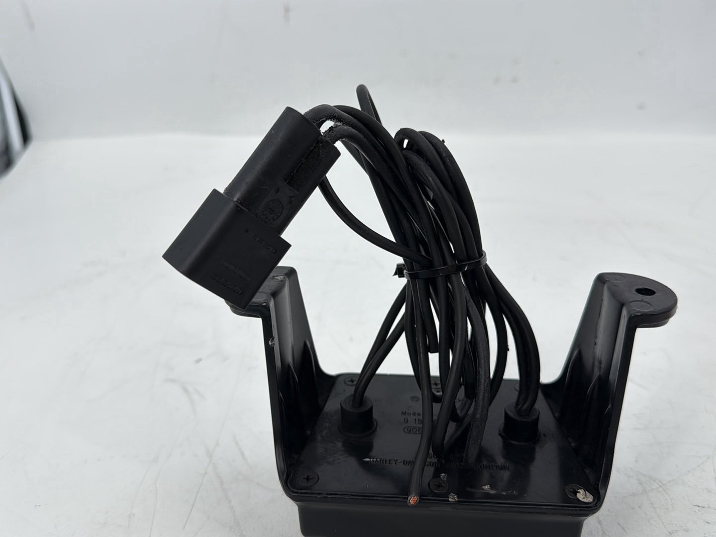2007 - 2012 Harley-Davidson Touring Electra Glide Ultra Voltage Regulator Rectifier  	74505-06