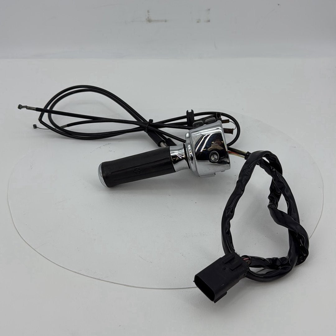 2007 - 2012 Harley-Davidson Touring Street Glide Right Engine Start Kill Switches Controls 71684-06