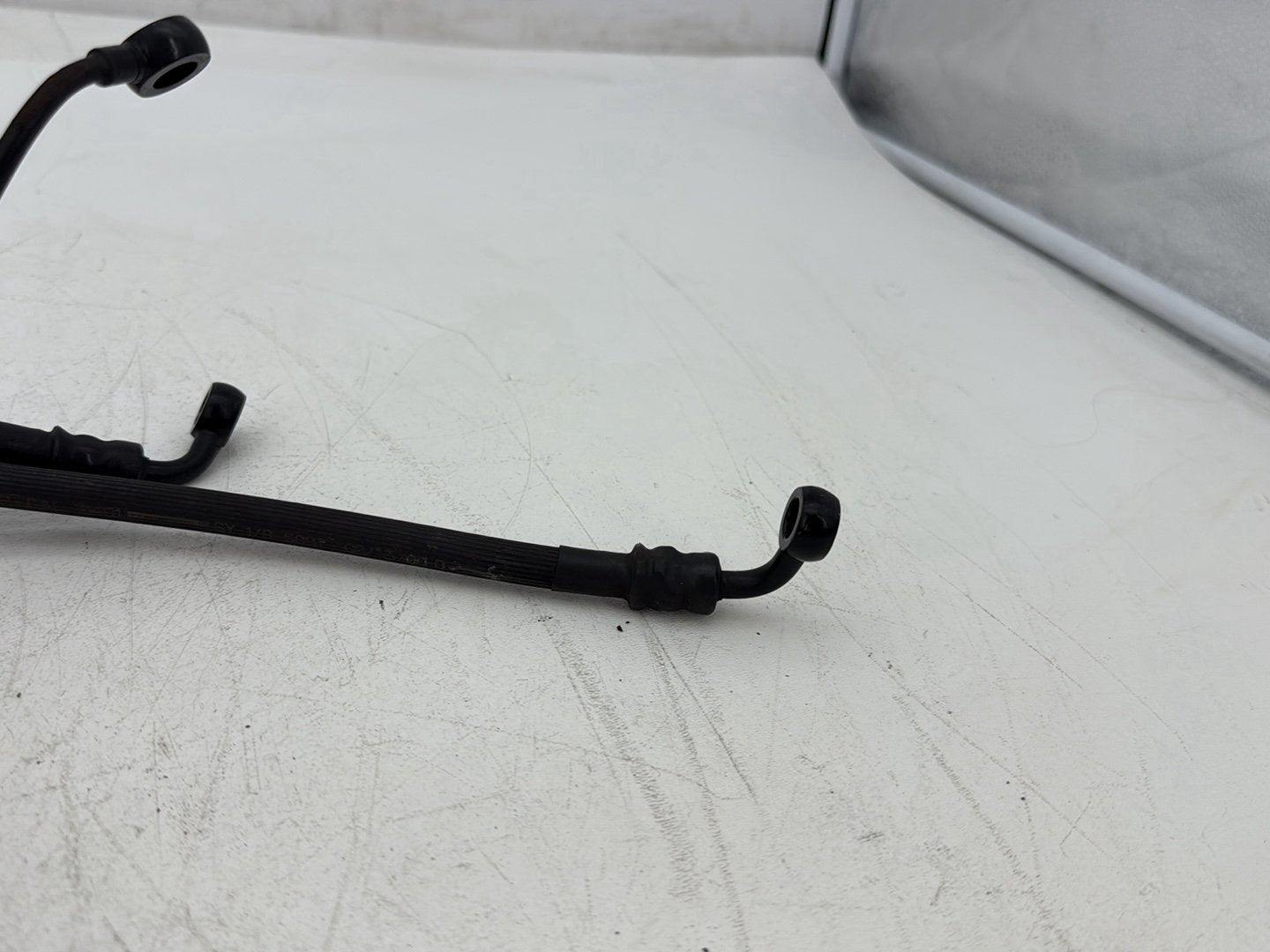 2000 Harley Touring FLHTCUI Electra Glide Ultra OEM Front Brake Hose Line Pipe