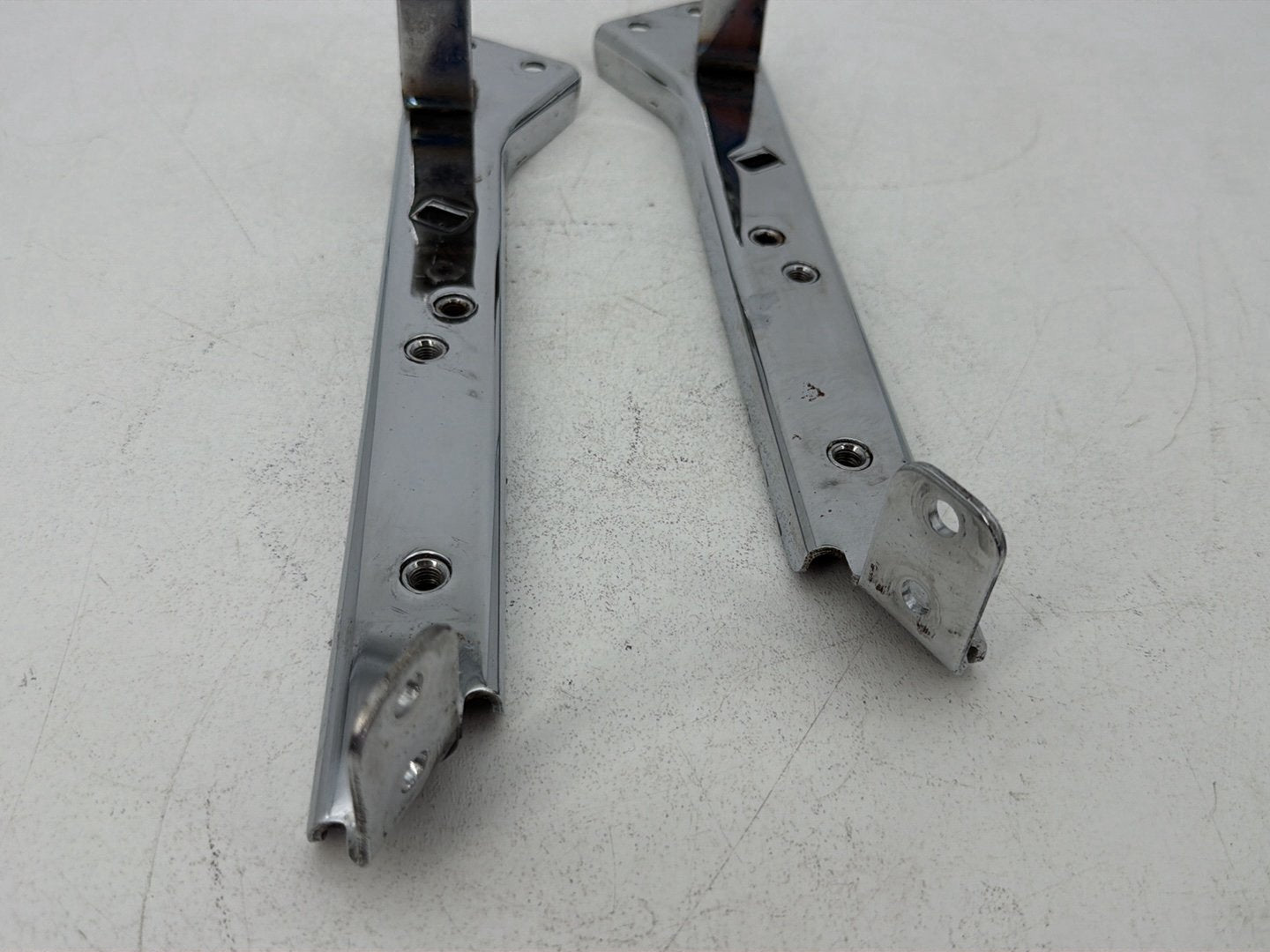 1984 - 1998 Harley-Davidson Touring Electra Glide Classic Left & Right Saddlebag Mount Brackets 90718-79C