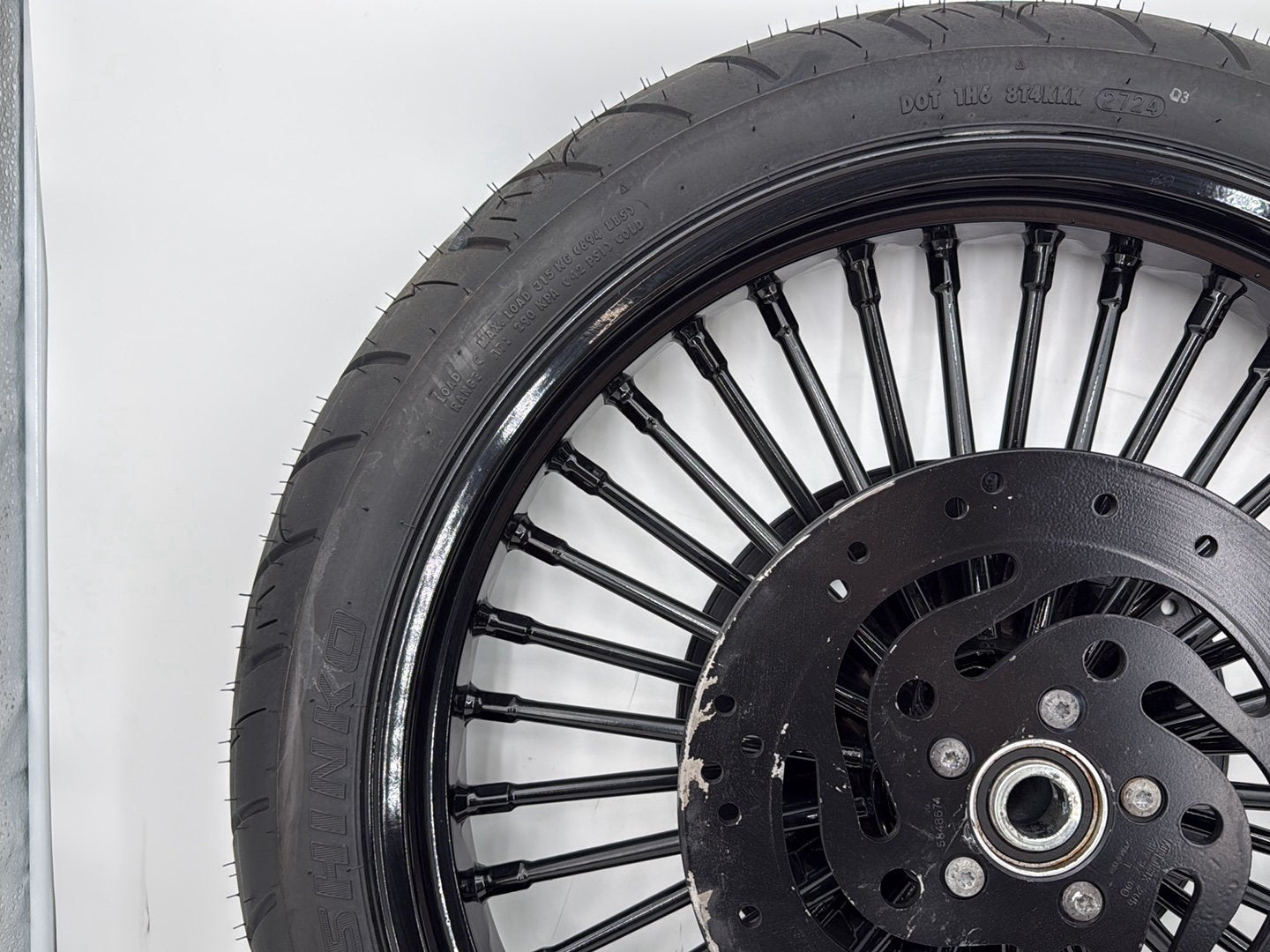 1999 - 2006 Harley-Davidson Touring Electra Glide Front Wheel Rim Tire 120/70-21 М/С 68V