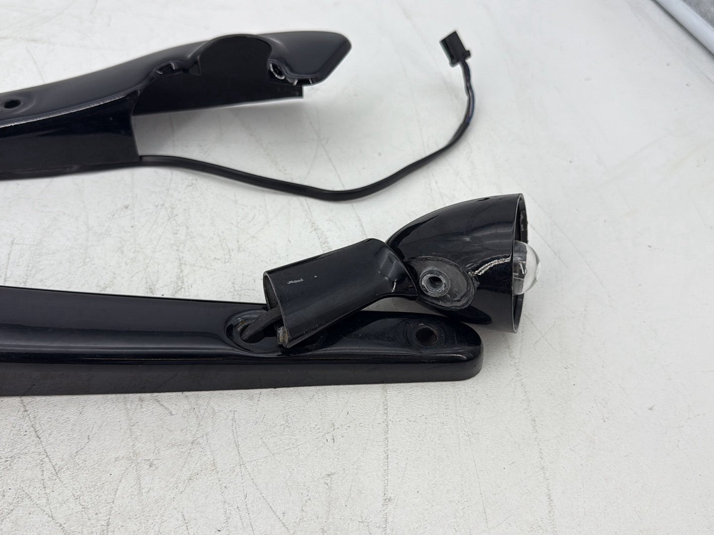 2013 Harley Forty-Eight Sportster 1200X OEM Rear Left Right Fender Struts Bracket & Turn Signal