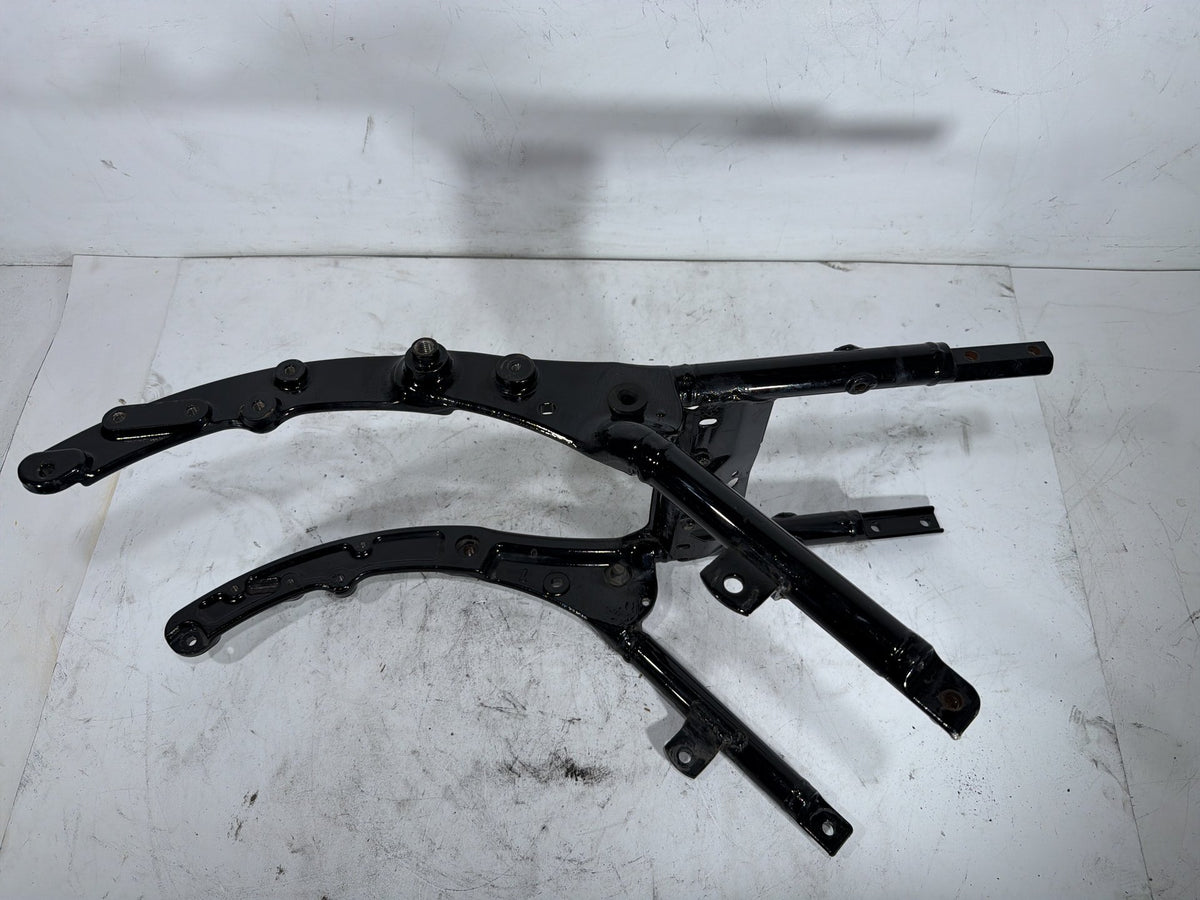 2010 Harley Electra Glide Touring OEM Rear Back Sub Frame Rail Bar 48079-09BHP