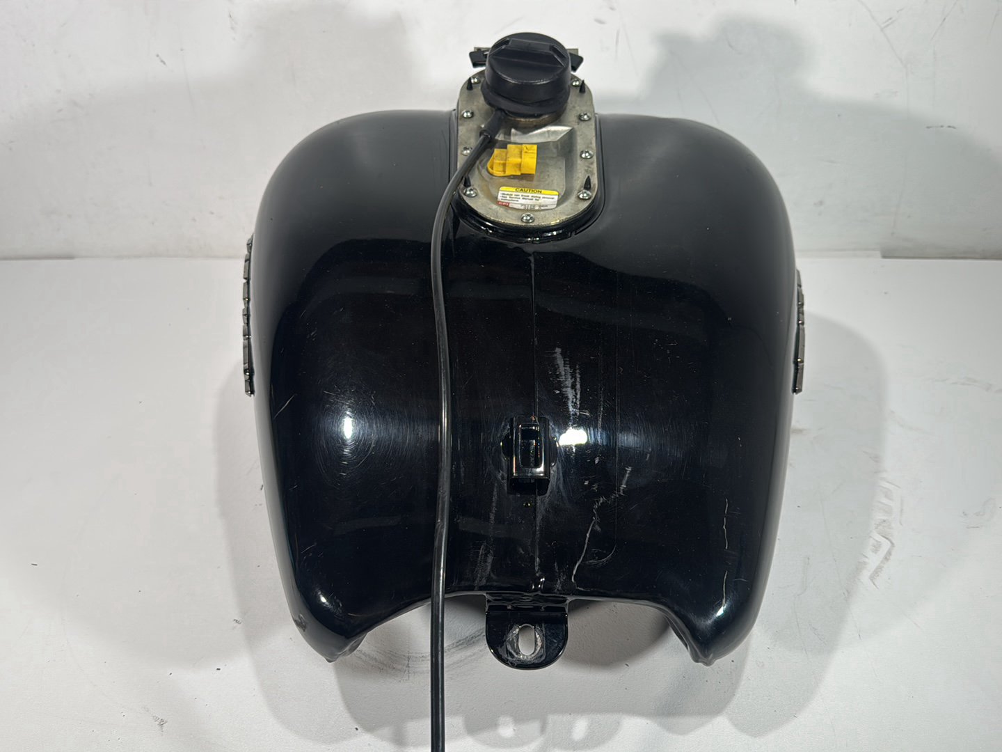 2007 Harley Street Glide Touring FLHX OEM Fuel Gas Tank Gasoline Reservoir