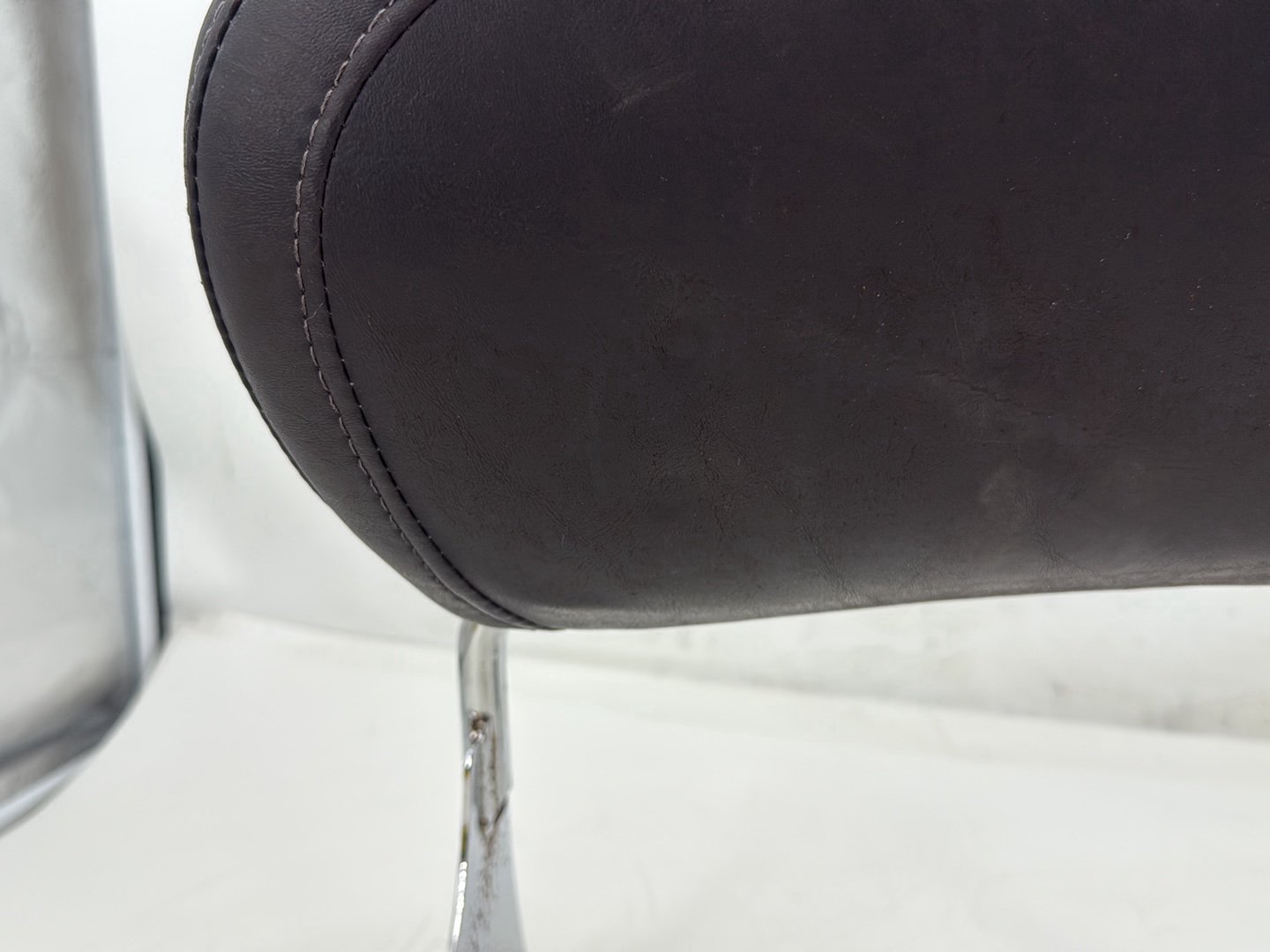 2000 Harley Touring Electra Glide Ultra Rear Sissy Bar w/ Backrest Cushion Pad