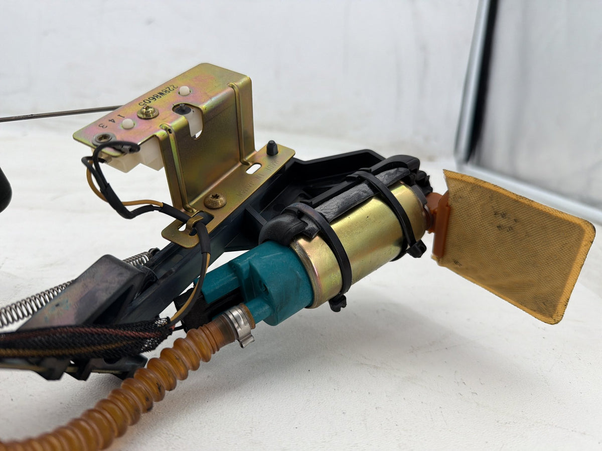 03 Harley Electra Glide Touring Ultra OEM Fuel Pump Gas Gasoline Petrol Sending