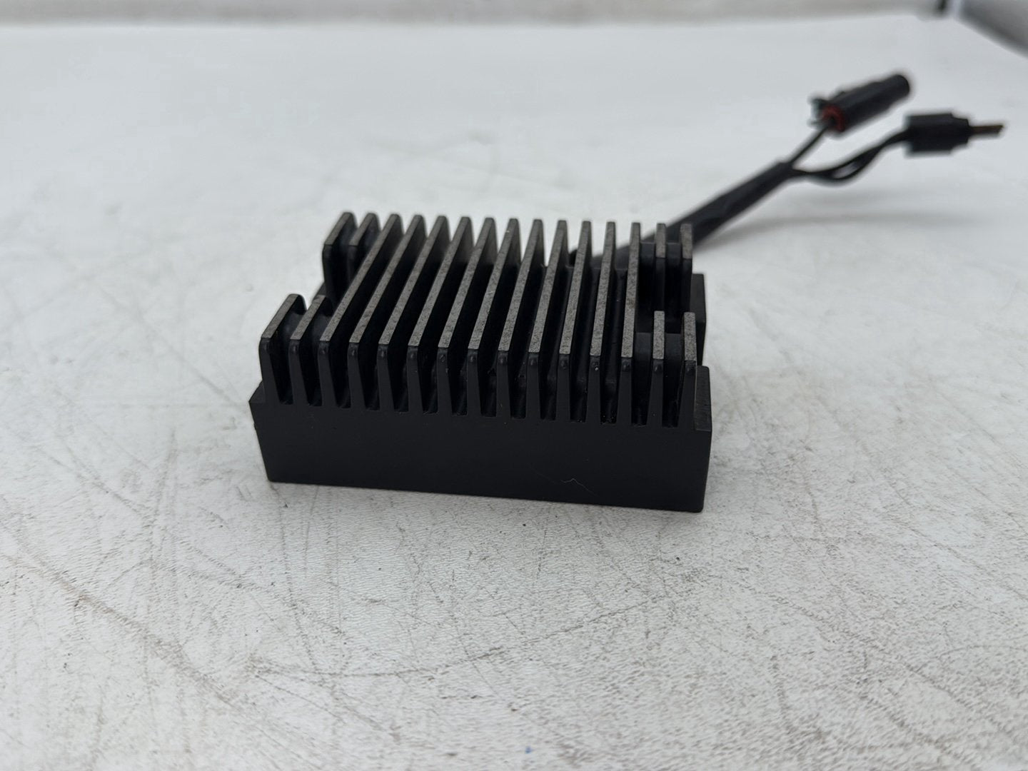 2001 Harley Sportster 883 Hugger XLH883 OEM Voltage Regulator Rectifier