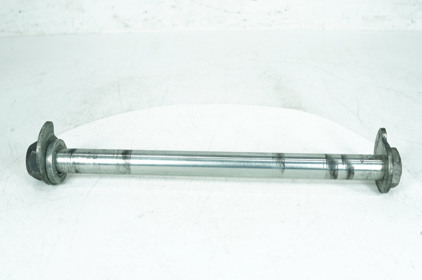 2007 - 2012 Harley-Davidson Touring Electra Glide Ultra Rear Wheel Axle Bolt Shaft 41056-09