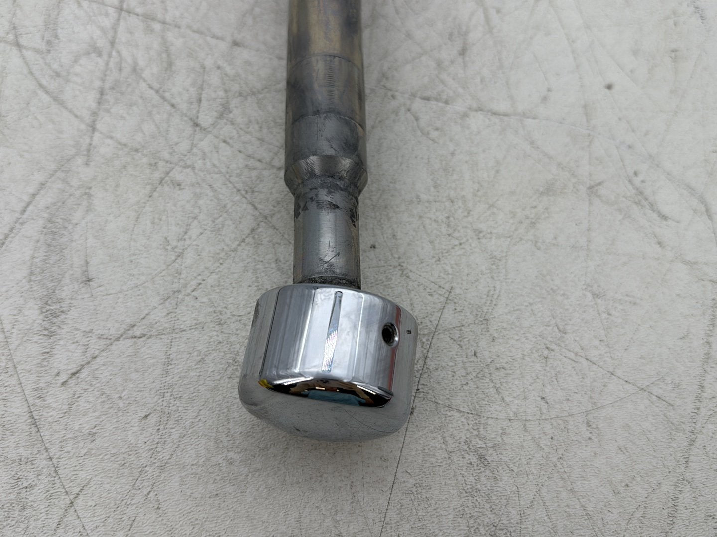 2007 Harley Electra Glide Touring Ultra FLHTCUI OEM Front Wheel Axle Bolt Shaft