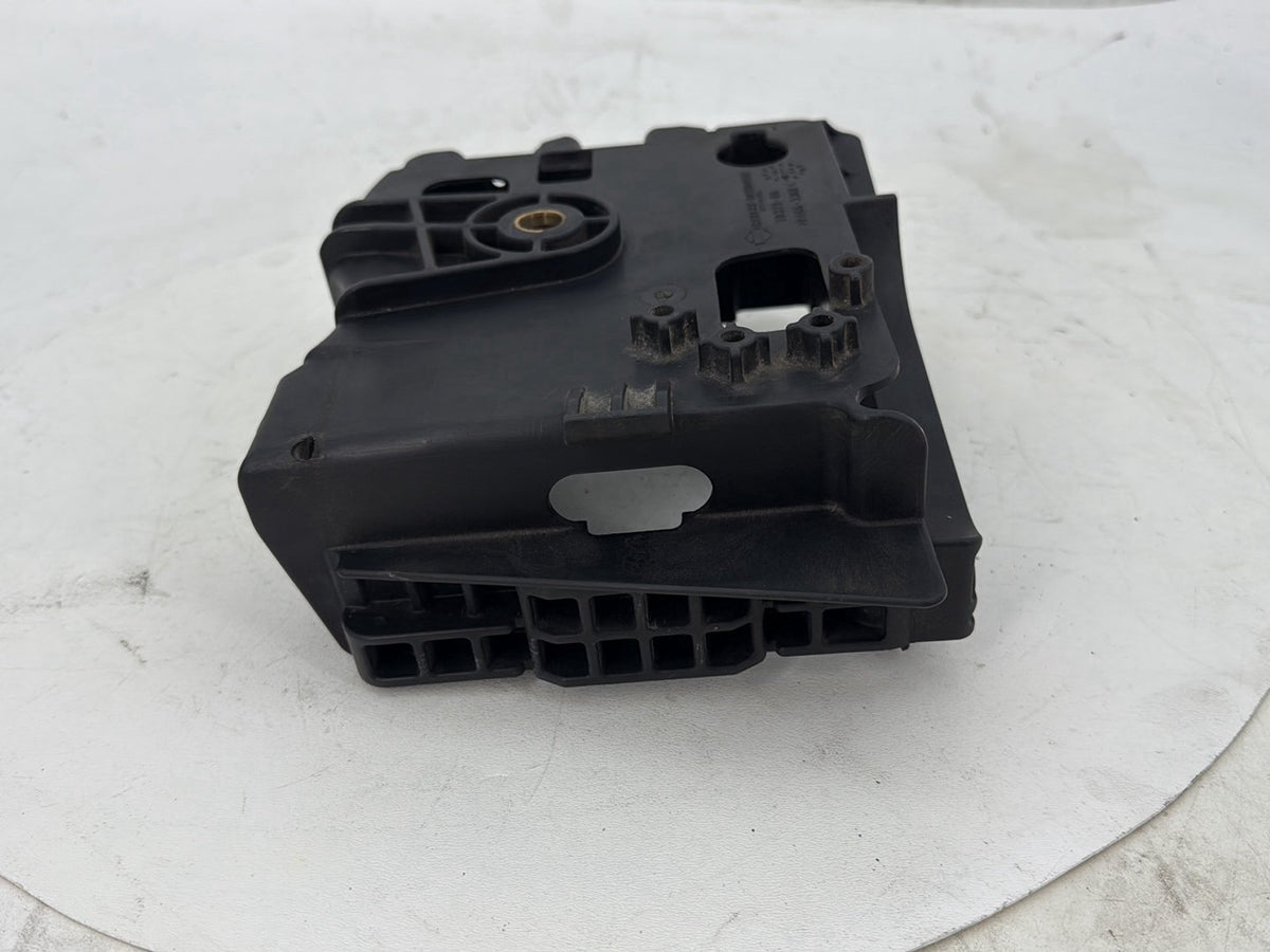 06 Harley Dyna Super Glide Custom FXDCI OEM Battery Tray Bracket Holder Carrier