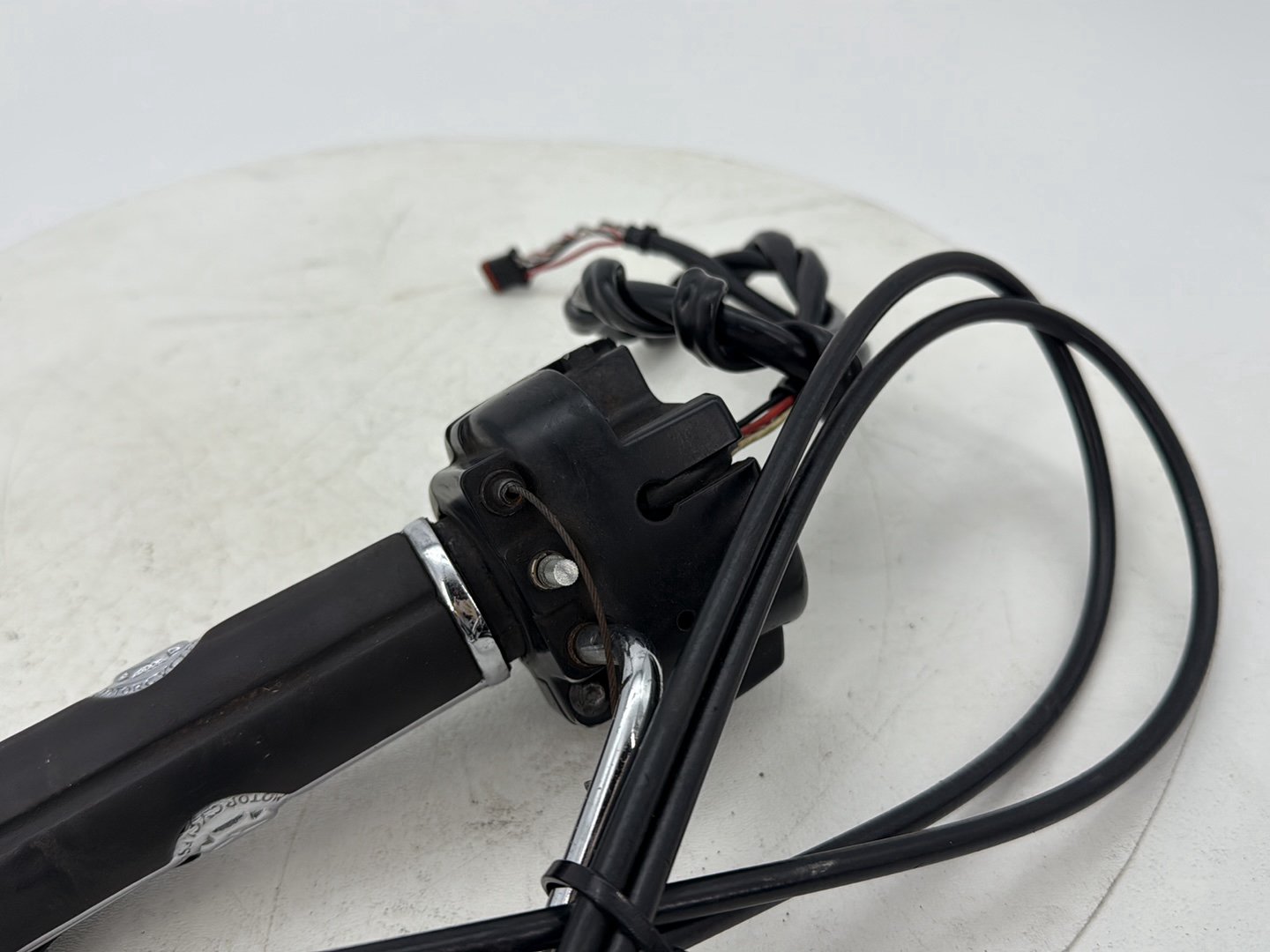 2012 Harley Dyna Fat Bob FXDF 103 OEM Right Engine Start Kill Switches Controls