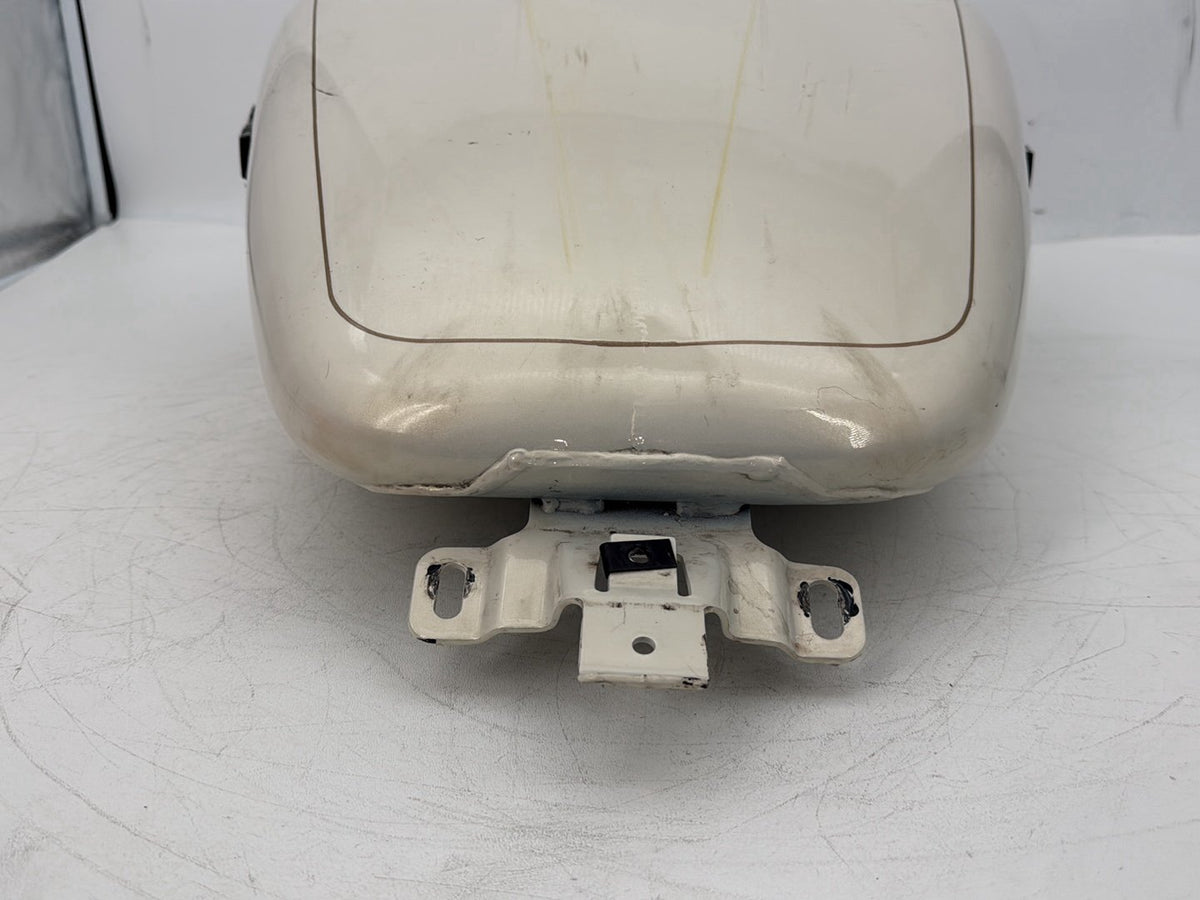 2015 Harley Touring FLHXS Street Glide OEM Fuel Gas Tank Gasoline Reservoir