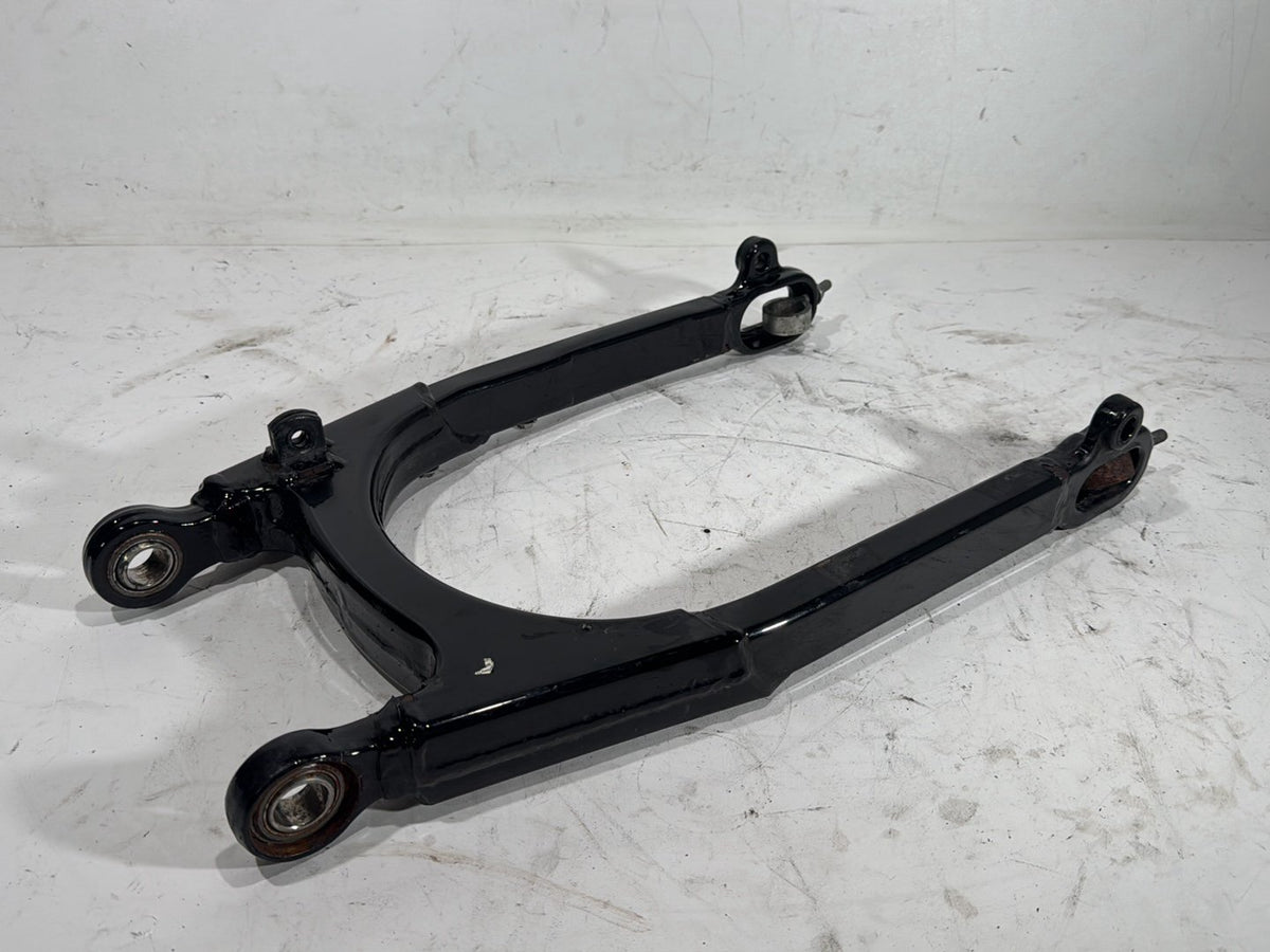 2006 Harley Sportster 1200 Custom XL1200C OEM Rear Fork Swingarm Swing Arm