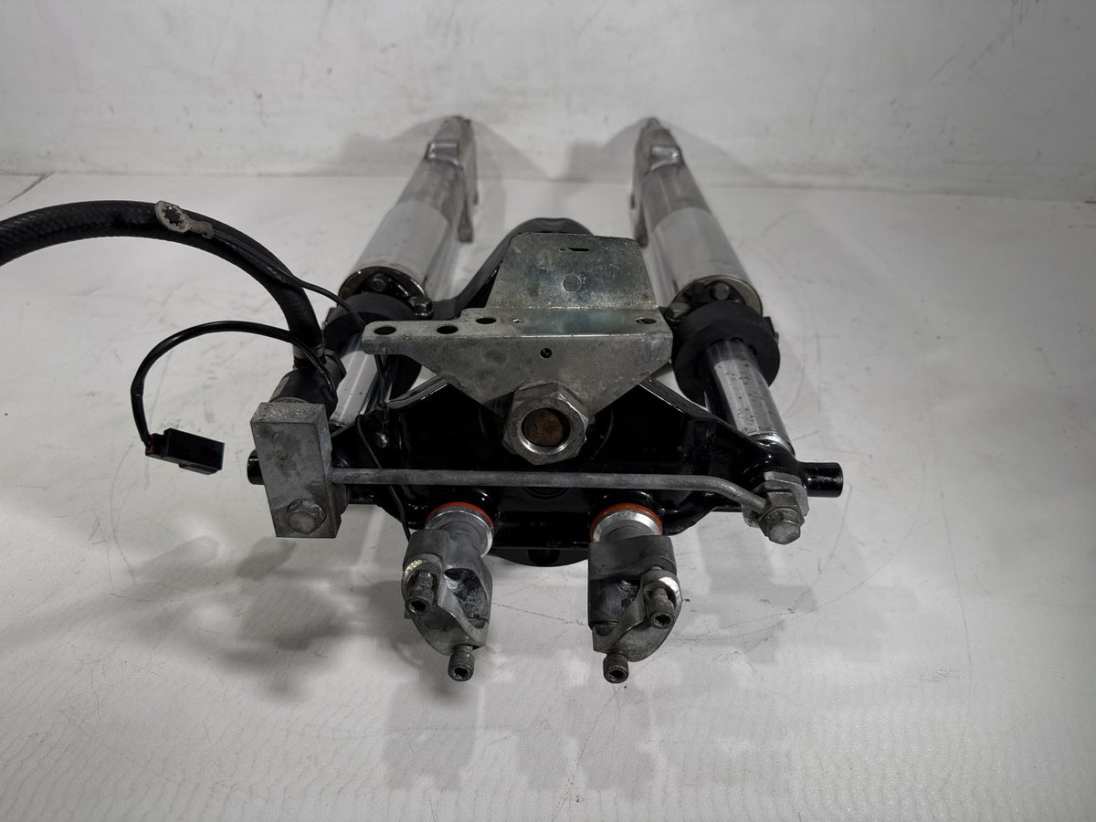 96 Harley Electra Touring Ultra Front Triple Tree Set & LH RH Fork Legs Sliders