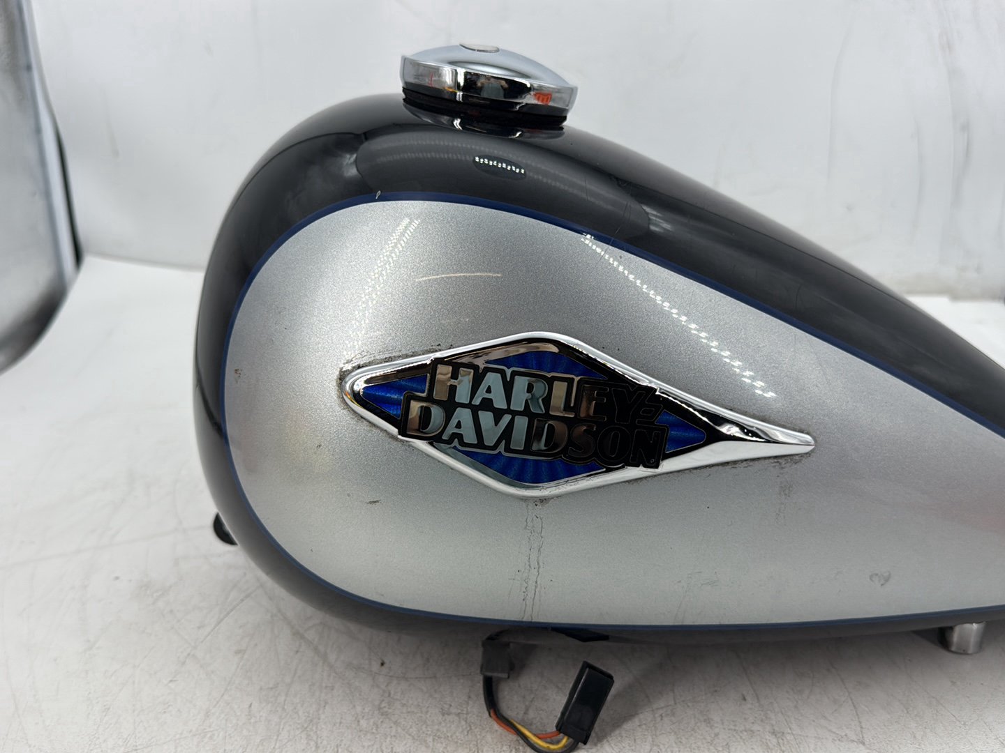 2013 Harley Heritage Softail Classic FLSTC OEM Fuel Gas Tank Gasoline Reservoir