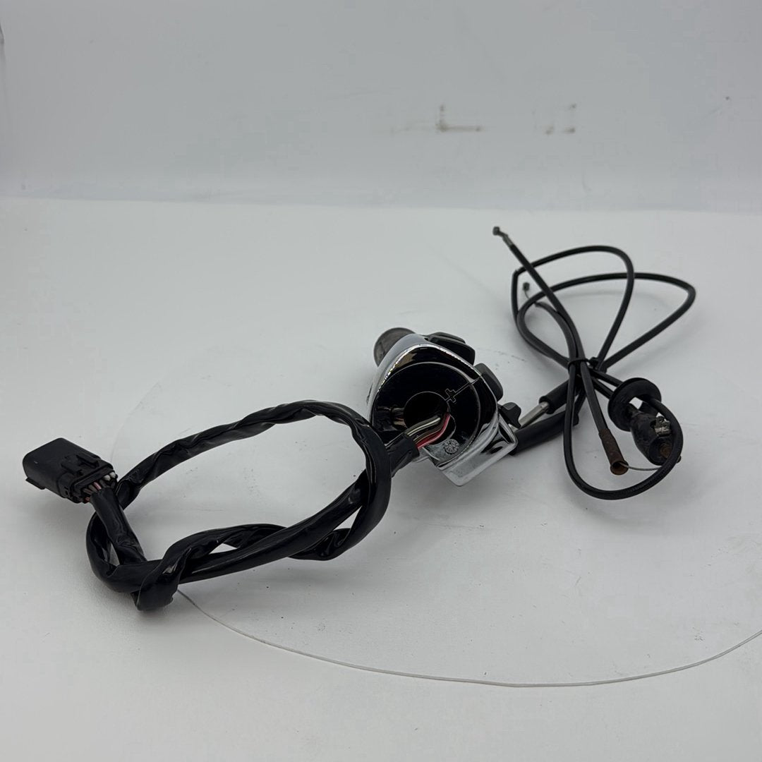 2007 - 2012 Harley-Davidson Touring Street Glide Right Engine Start Kill Switches Controls 71684-06