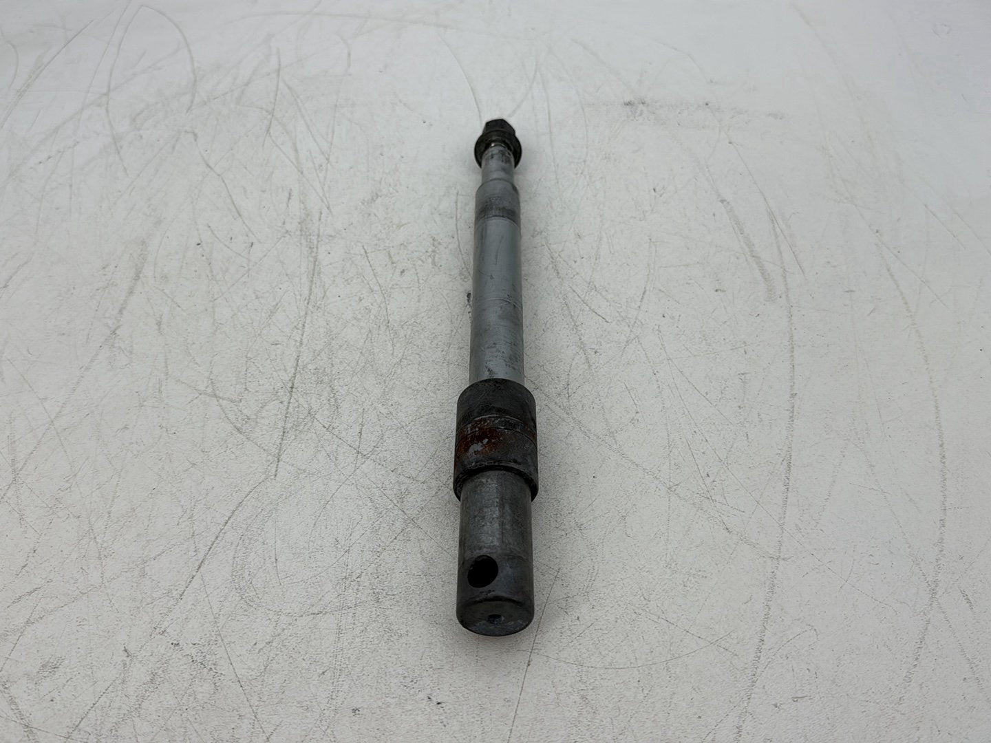 2000 Harley Touring FLHTCUI Electra Glide Ultra OEM Front Wheel Axle Bolt Shaft