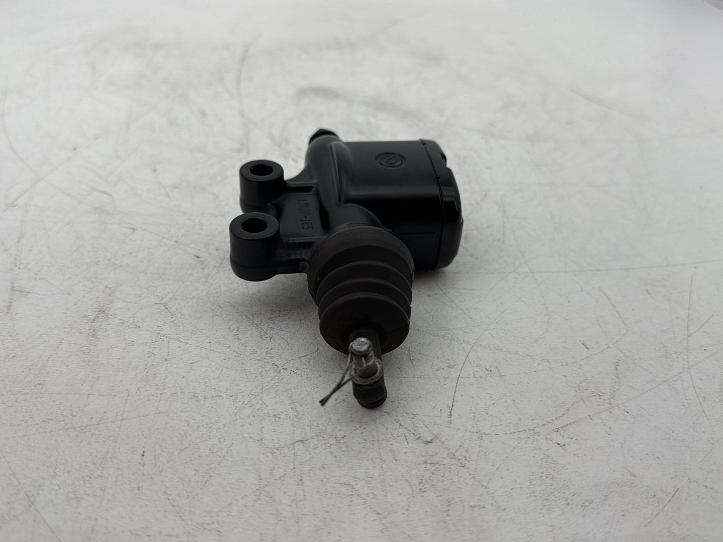 2014 Harley Street Glide Touring FLHXS OEM Rear Brake Master Cylinder Reservoir