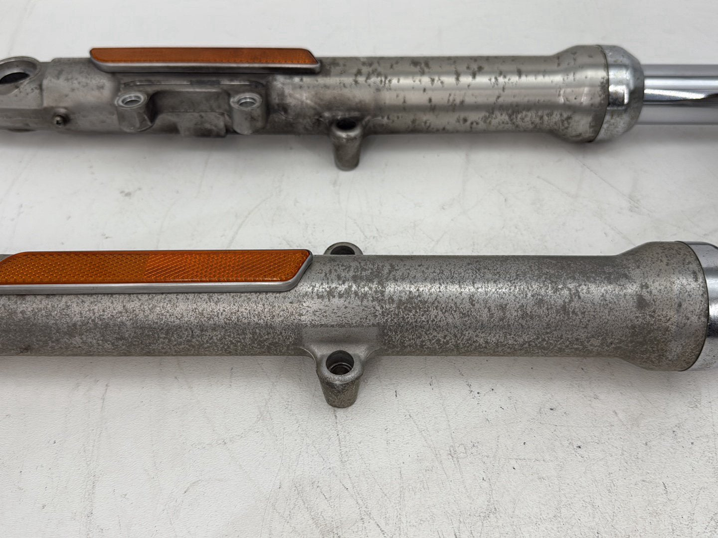 2009 Harley Sportster 883 Low XL883L OEM Front Triple Tree Set & LH RH Fork Legs Sliders
