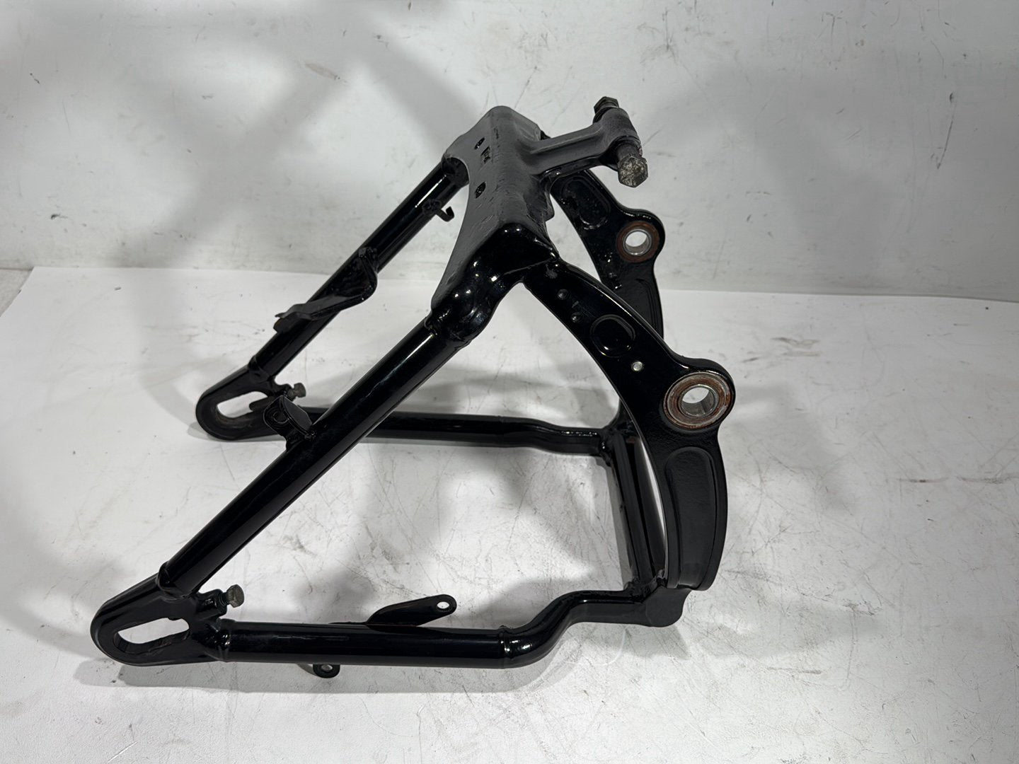 2011 Harley Heritage Softail Classic FLSTC OEM Rear Fork Swingarm Swing Arm