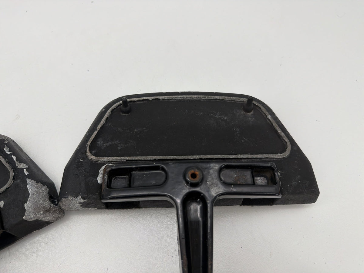 2006 Harley Electra Glide Touring Classic OEM Left & Right Passenger Floorboard Foot Rest