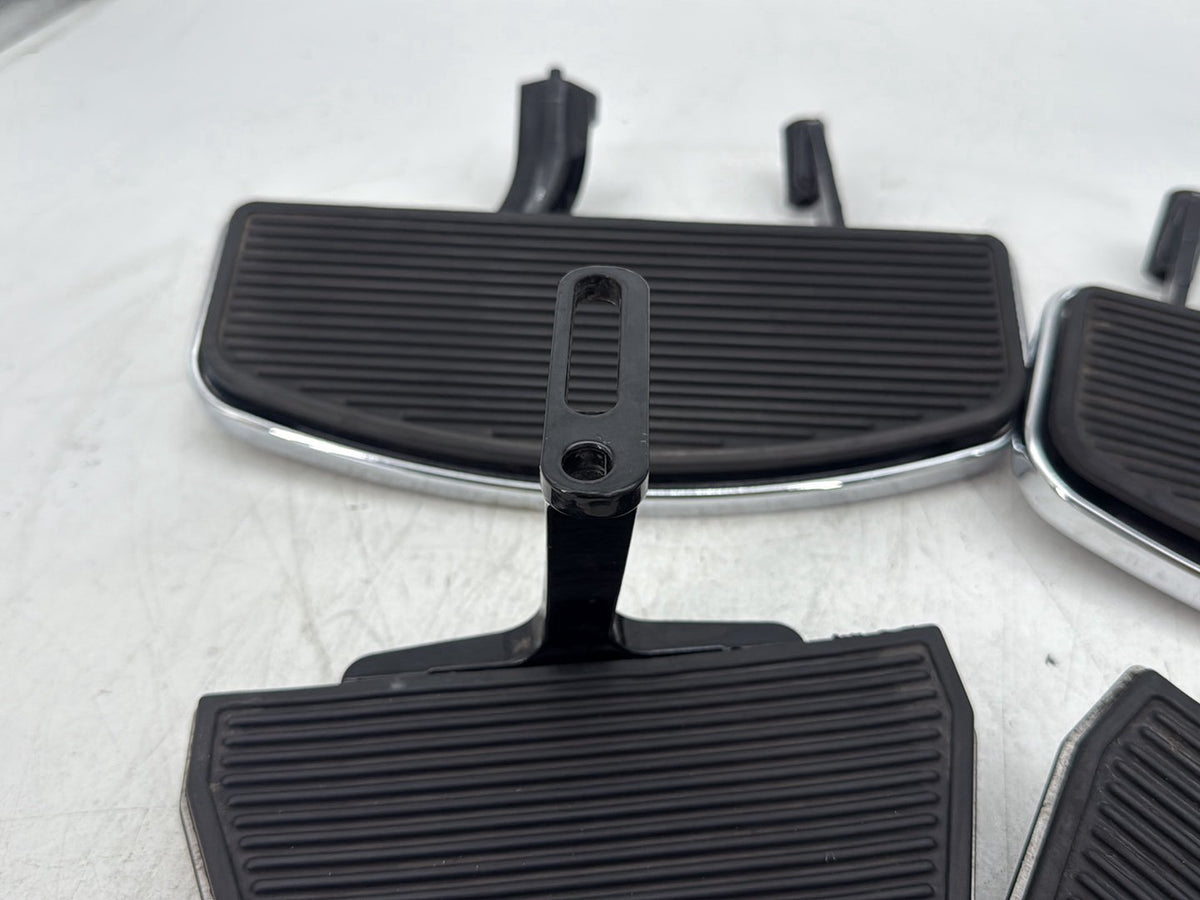 2013 Harley Electra Glide Touring Left Right Driver & Pass Floorboard Foot Rest