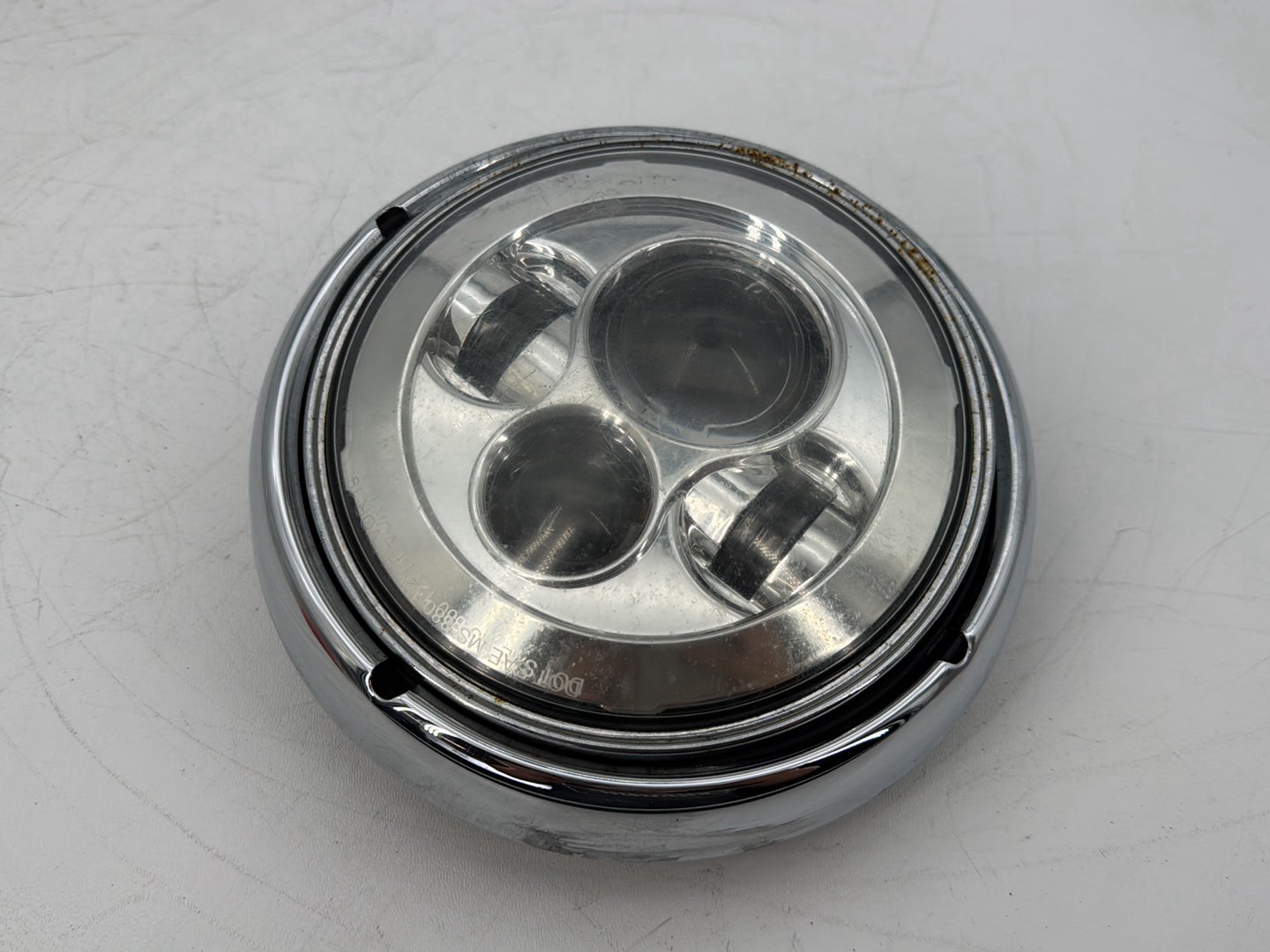 1999 - 2006 Harley-Davidson Touring Electra Glide Classic Headlight Headlamp Head Lamp Light LED 67702-81C