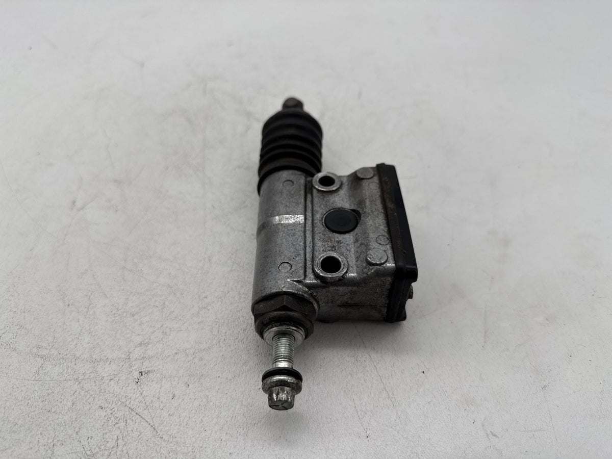 1997 Harley Heritage Softail Classic OEM Rear Brake Master Cylinder Reservoir