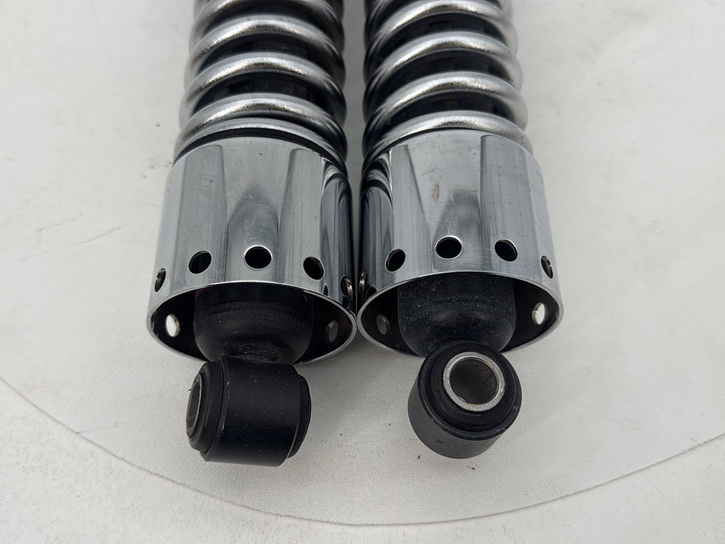 2007 - 2017 Harley-Davidson Dyna Wide Glide Rear Left Right Shock Absorbers 54615-01