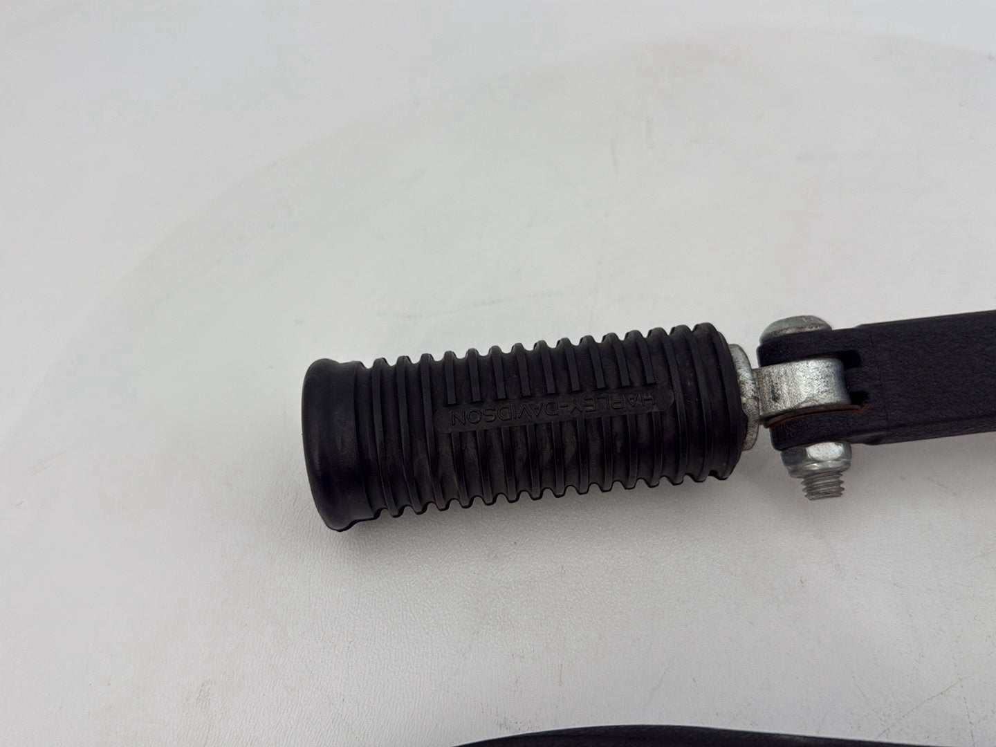 2007 - 2017 Harley-Davidson Dyna Wide Glide Passenger Left & Right Foot Pegs 49230-06
