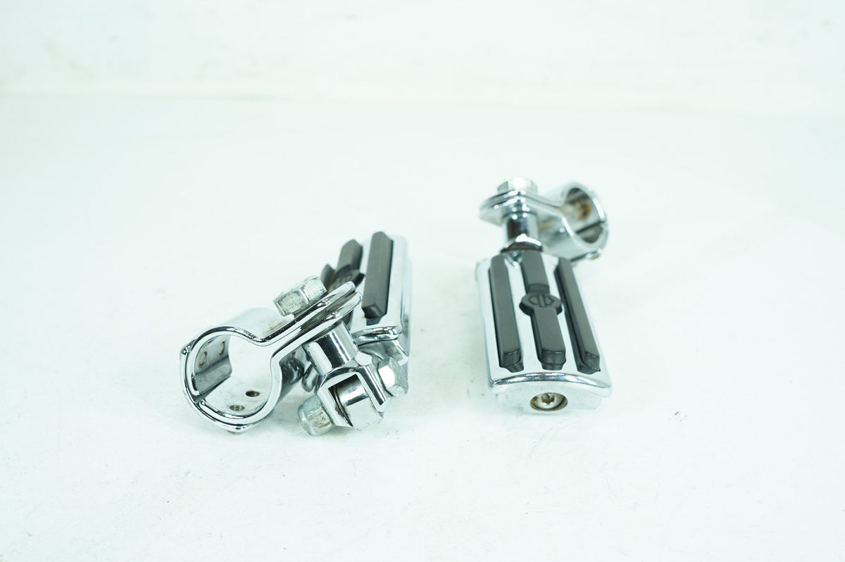 1999 - 2006 Harley-Davidson Softail Fat Boy Front Right Left Highway Foot Pegs 50957-02C