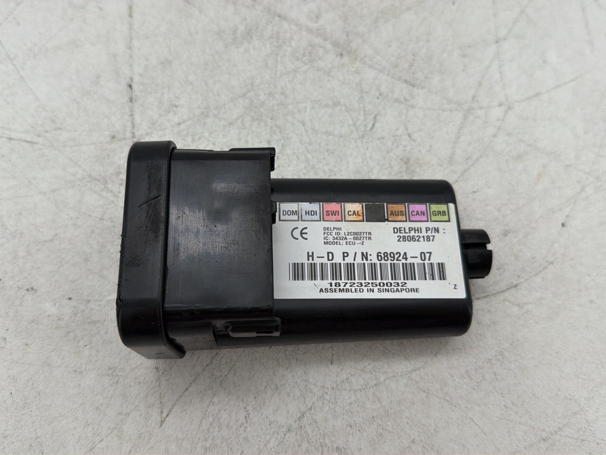 2013 Harley Electra Glide Touring CVO Screamin Eagle OEM Turn Signal Security Module TSSM
