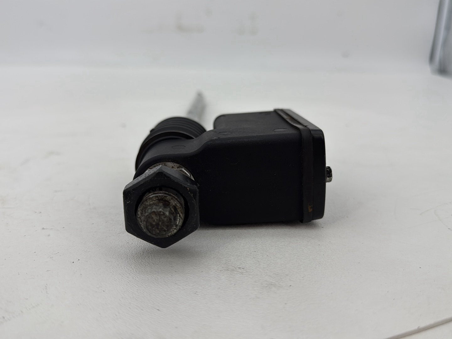 1999 - 2006 Harley-Davidson Dyna Low Rider Rear Brake Master Cylinder Reservoir 42474-90B