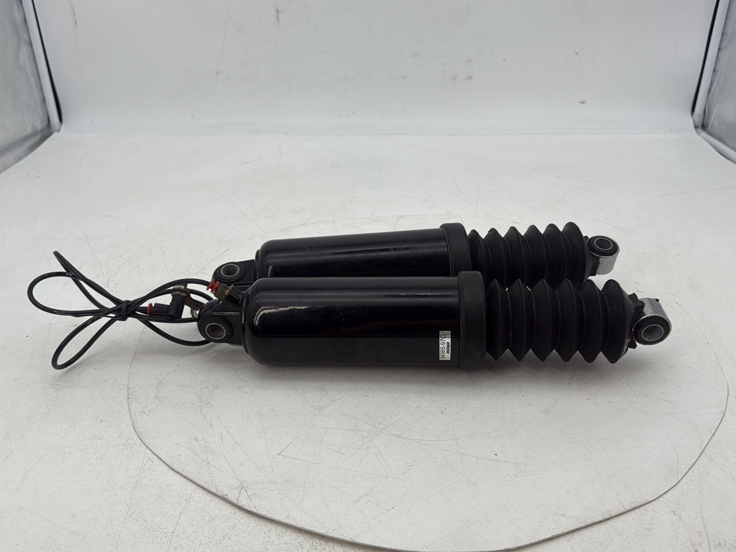 2007 - 2012 Harley-Davidson Touring Electra Glide Ultra Rear Left Right Shock Absorbers 54565-97C